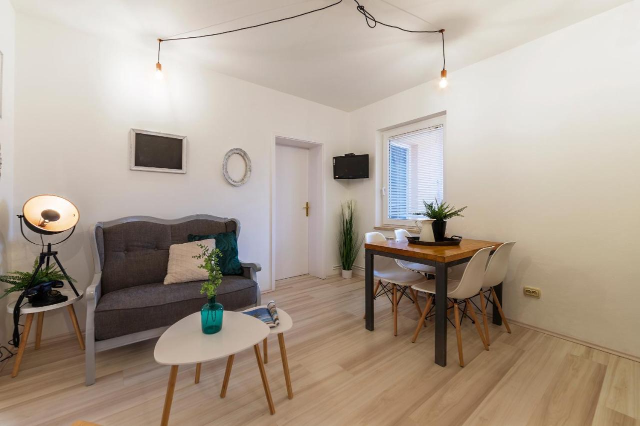Canaria Apartment *